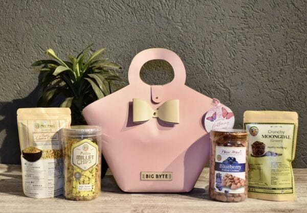 Pink Handbag with Bow