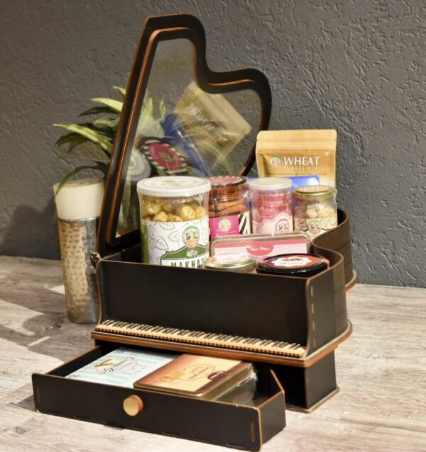 Grand Piano Hamper – A Masterpiece of Taste & Craft