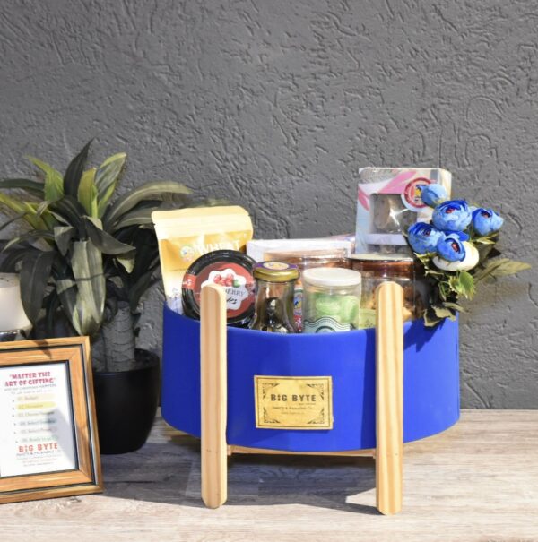 Azure Charm Oblong Hamper