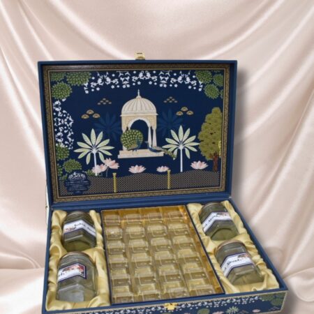 Mughal theme box with Sweets Partition and Jars